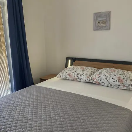 Appartement With Parking Space Lopar, Rab - 24597 *