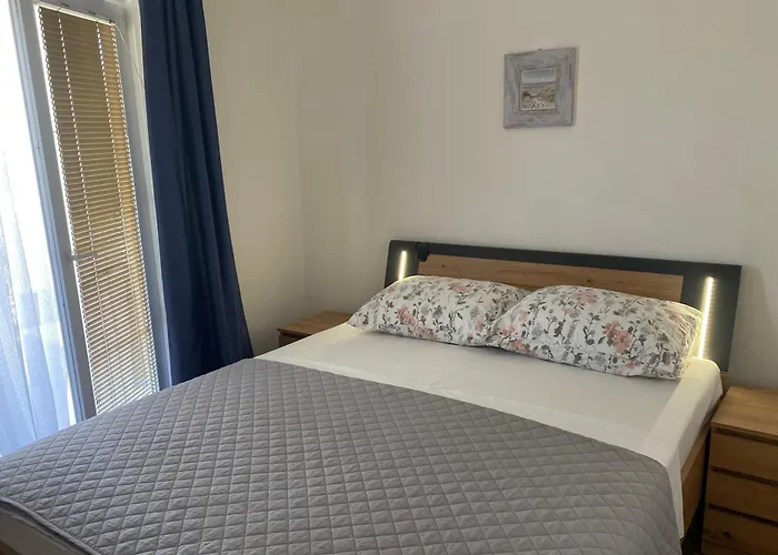 Apartament With Parking Space Lopar, Rab - 24597 *