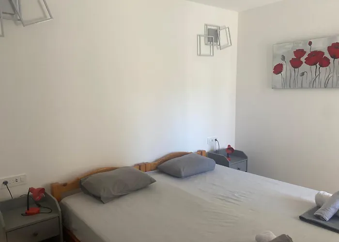 Apartament With Parking Space Lopar, Rab - 24597 *