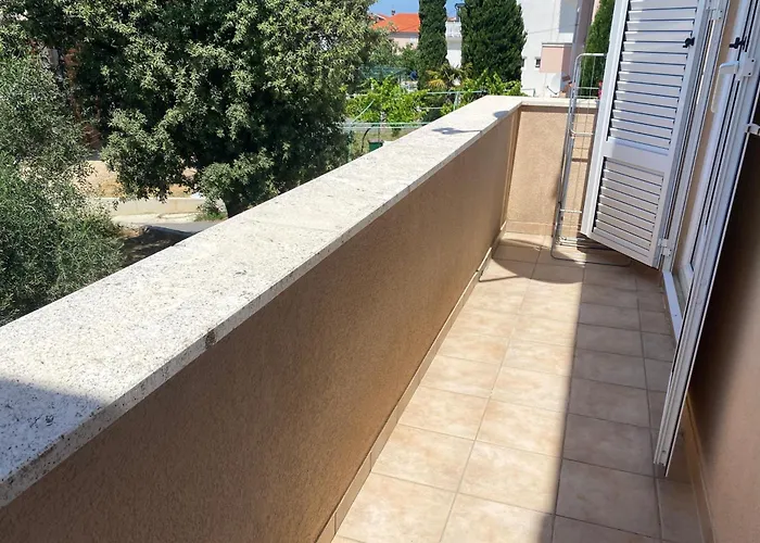 Apartament With Parking Space Lopar, Rab - 24597